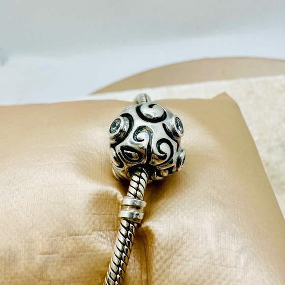 EUC Pandora 790869CZ Sterling Silver Large Day Dream Charm w/ Clear Zirconia - Picture 4 of 13